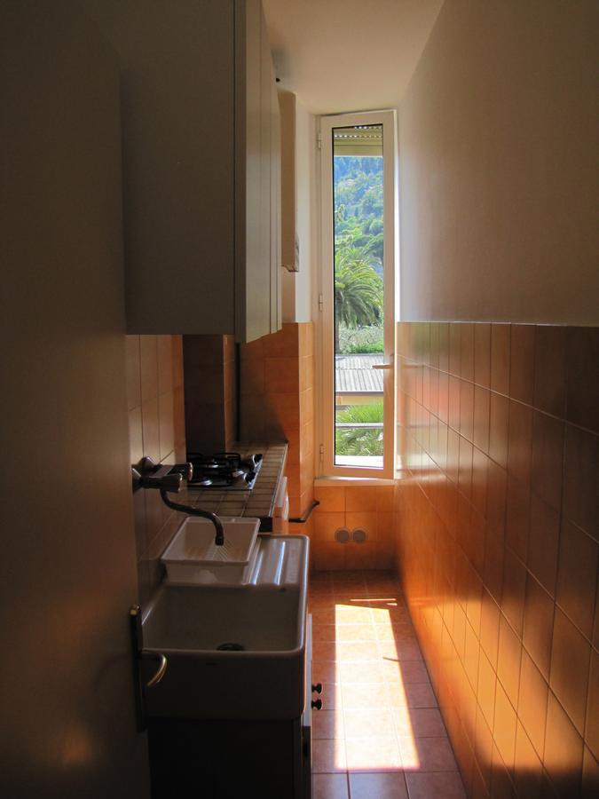 Holiday'S Beach Aparthotel Ventimiglia Bagian luar foto