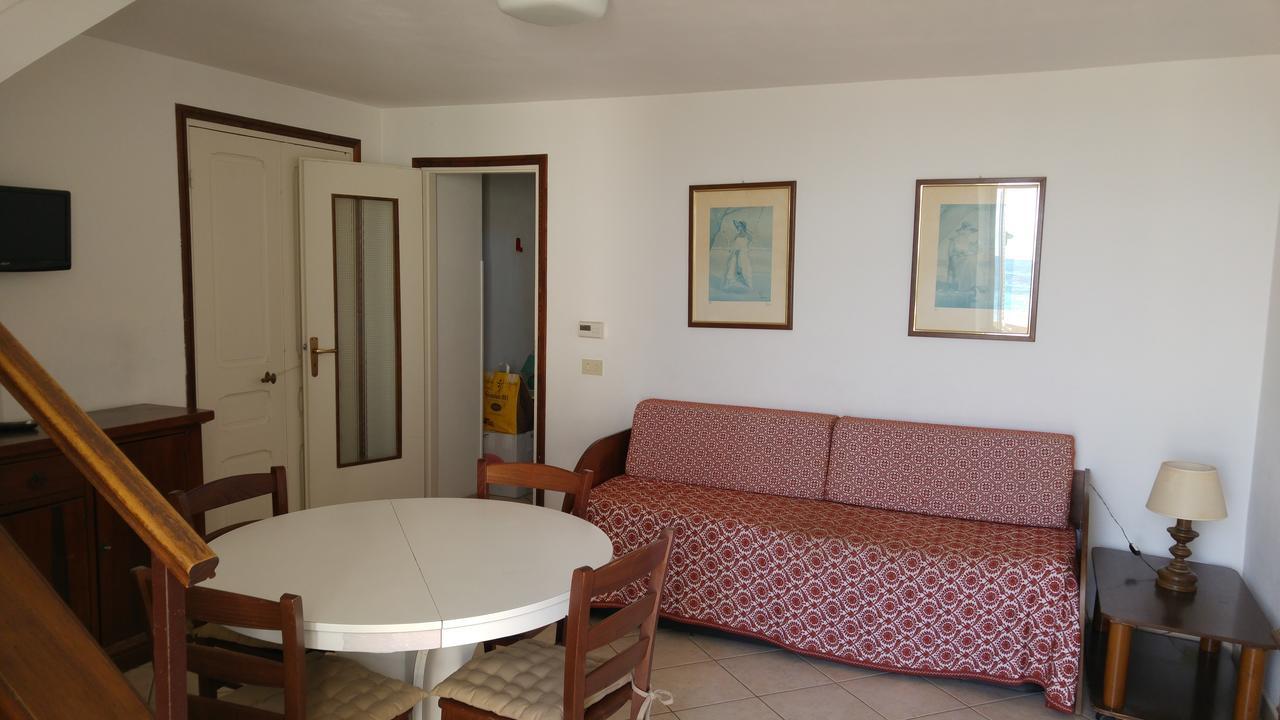 Holiday'S Beach Aparthotel Ventimiglia Bagian luar foto